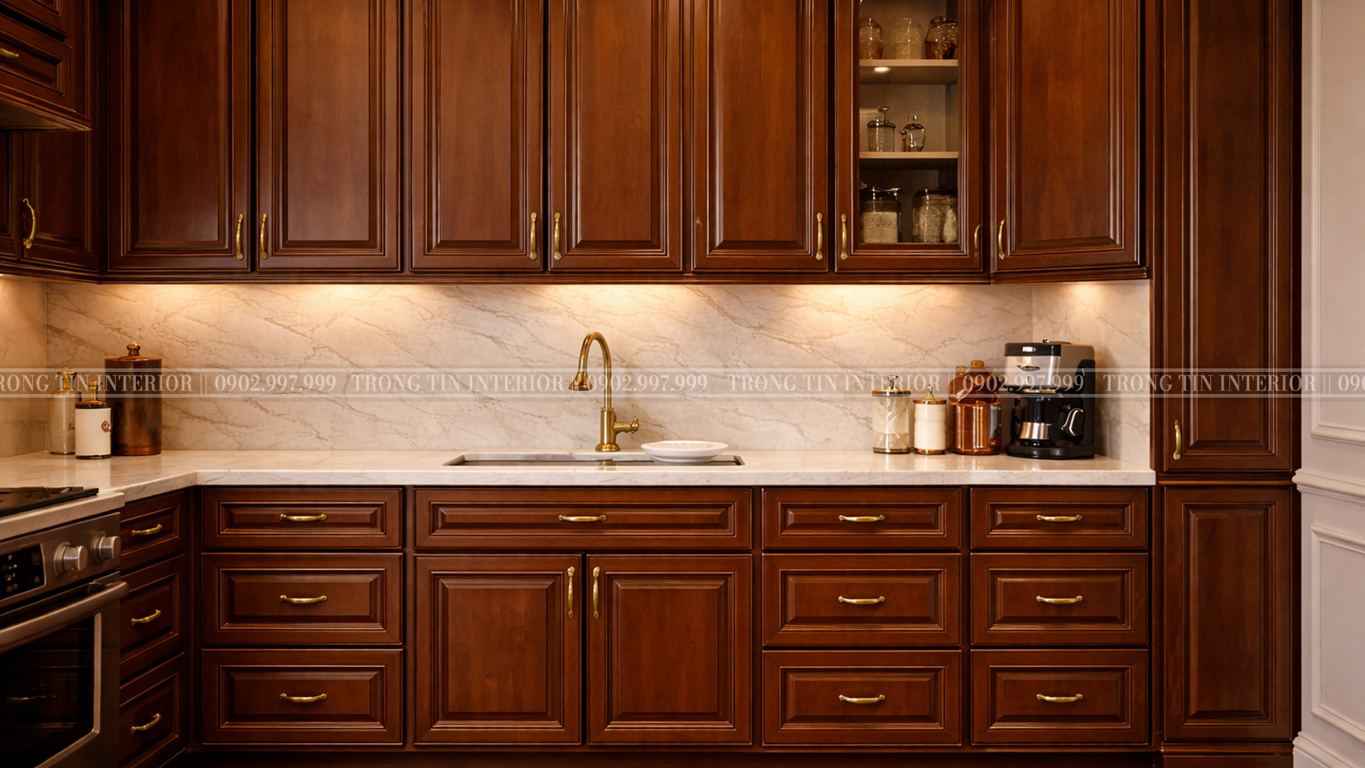 Bồn rửa và hệ tủ bếp cổ điển