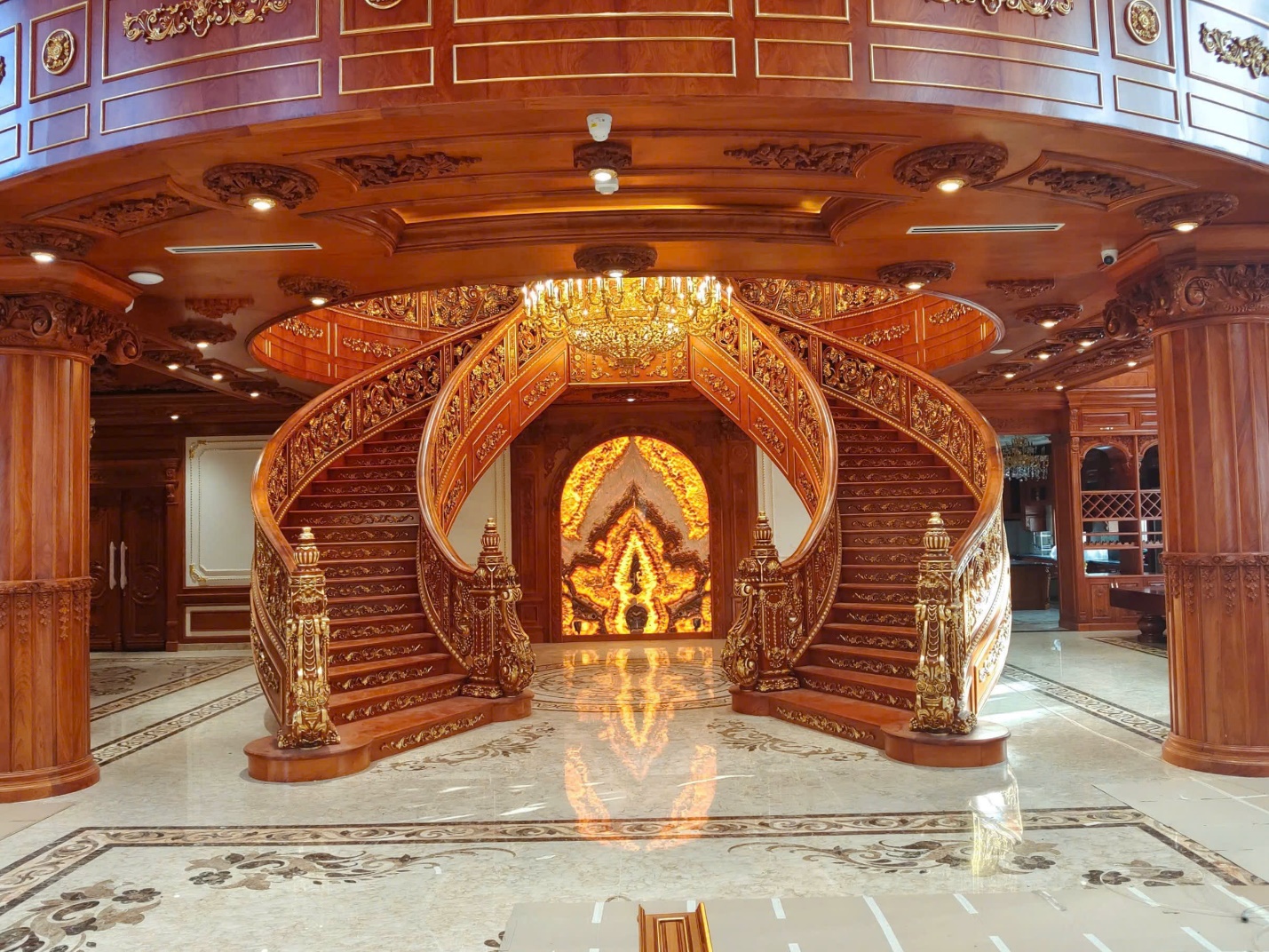 Dinh Thự Nhà Anh Lang - Bình Dương