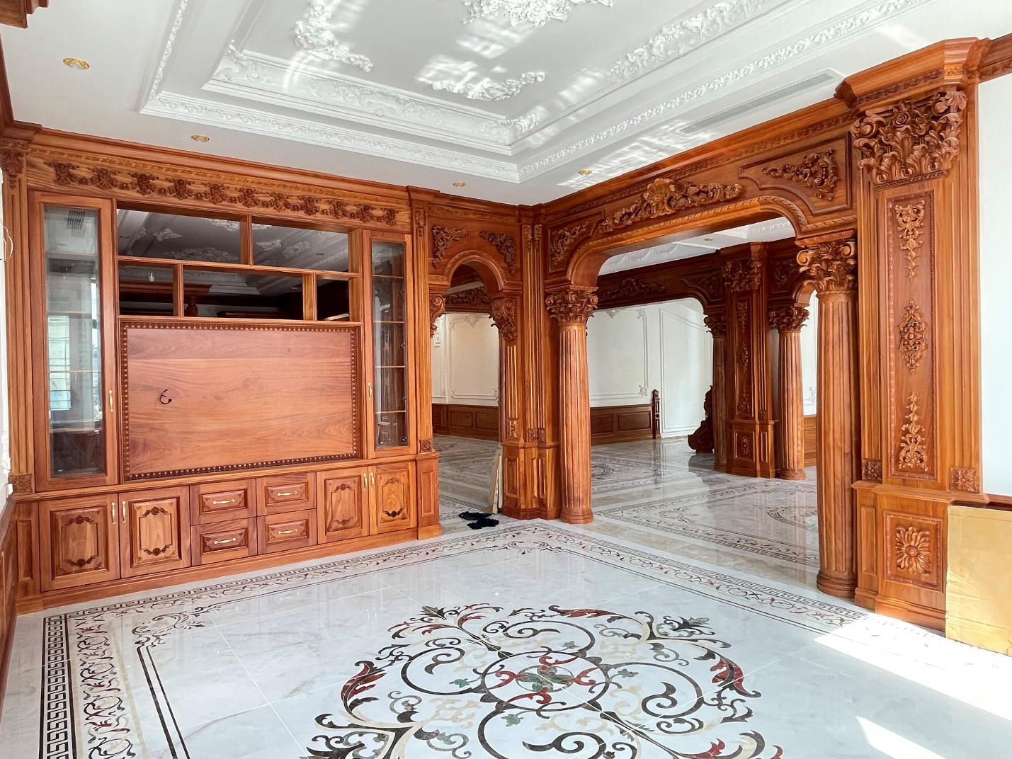 Villa đại sảnh cổ điển - Trọng Tín Interior