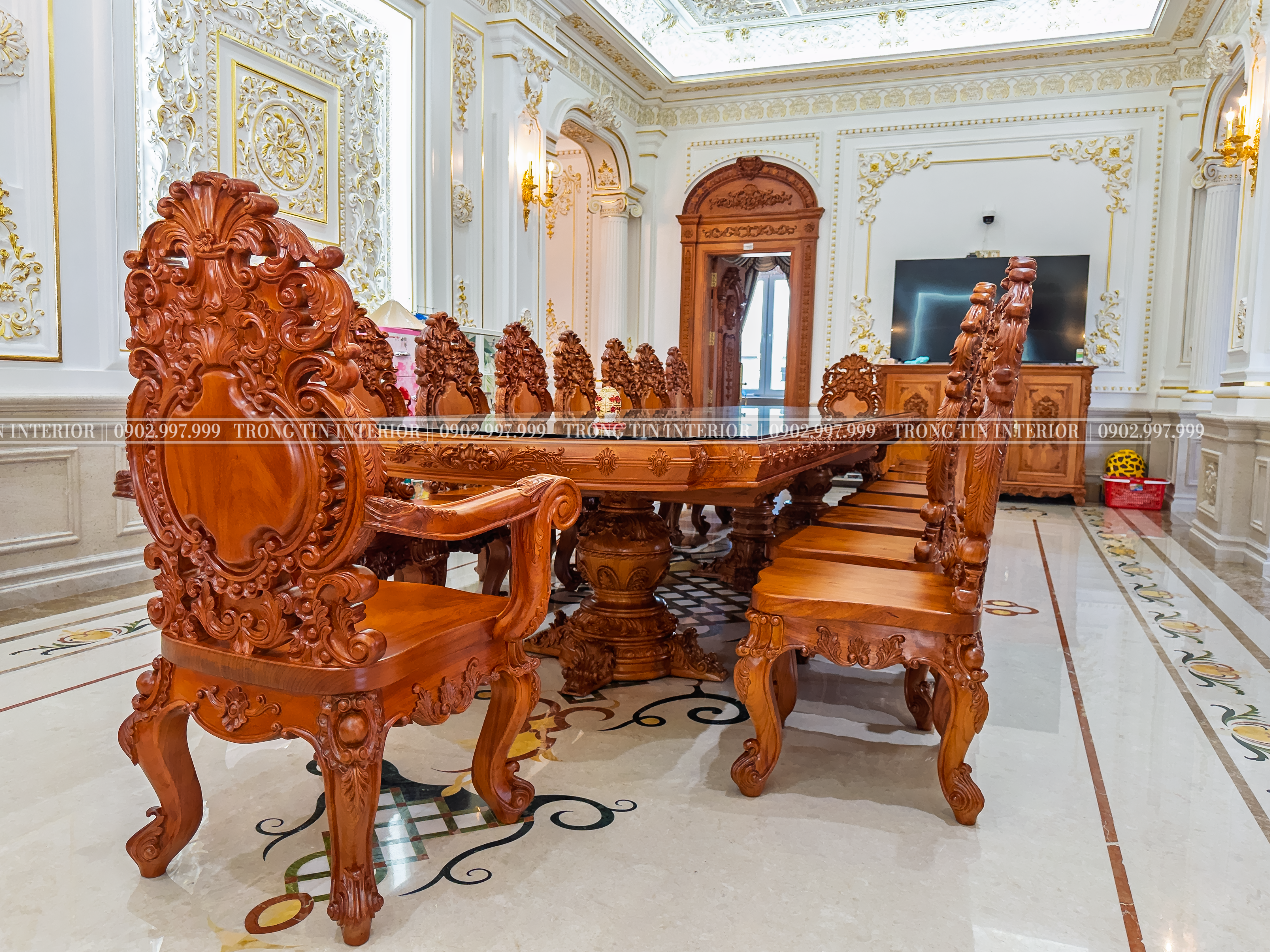 Bộ bàn ăn cổ điển