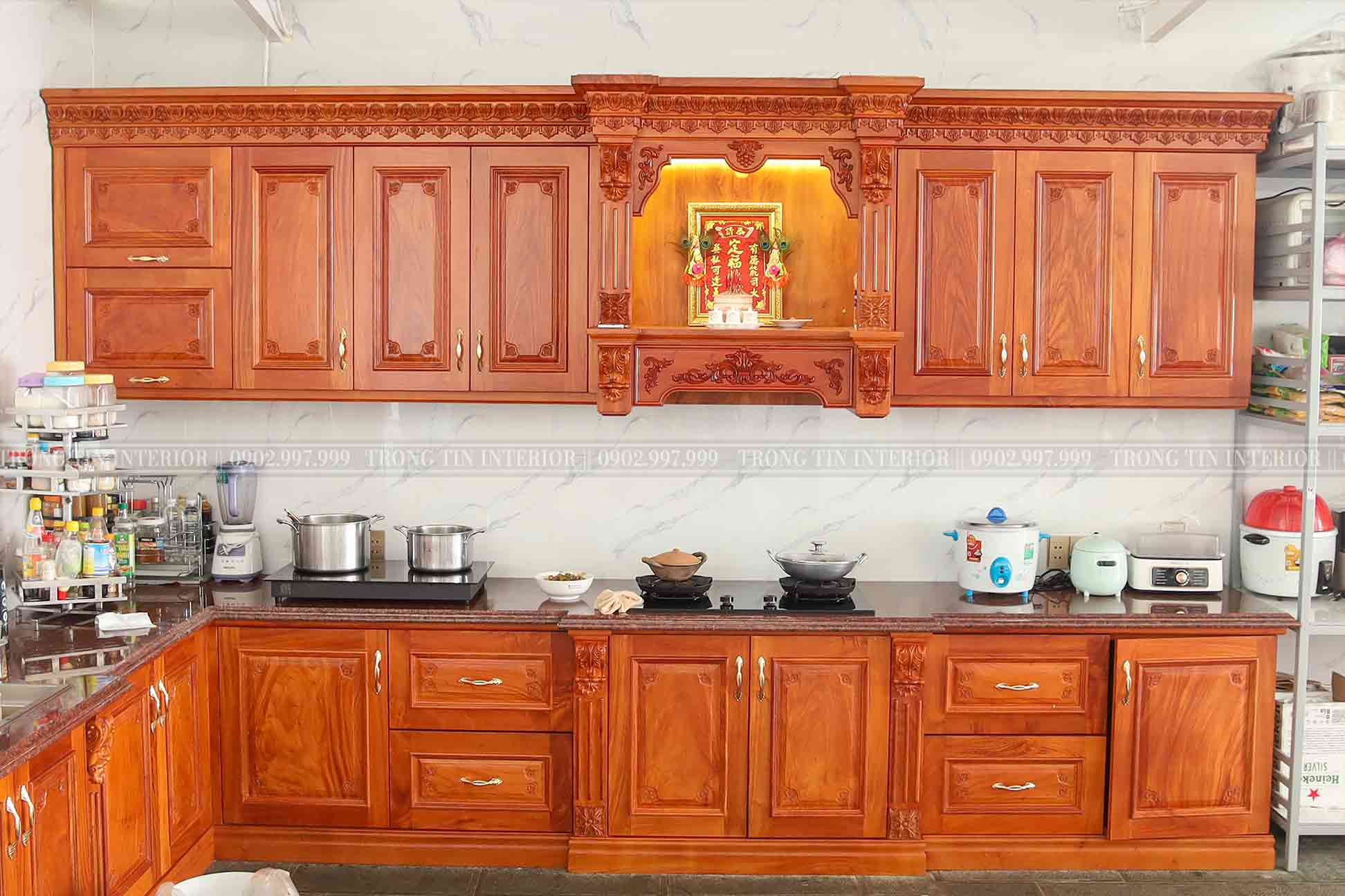 Không gian bếp phụ